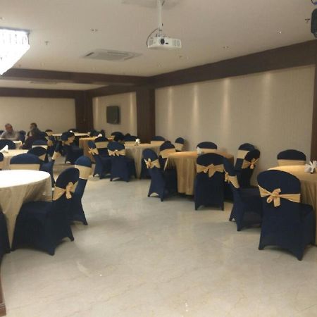 Hotel Picasso Paschim Vihar Delhi - Couple Friendly Local Ids Accepted Buitenkant foto