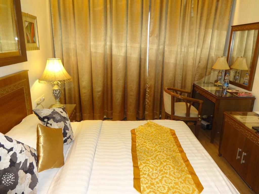 Hotel Picasso Paschim Vihar Delhi - Couple Friendly Local Ids Accepted Kamer foto