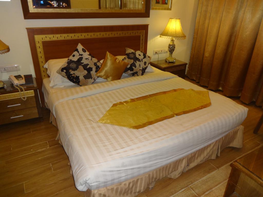 Hotel Picasso Paschim Vihar Delhi - Couple Friendly Local Ids Accepted Kamer foto