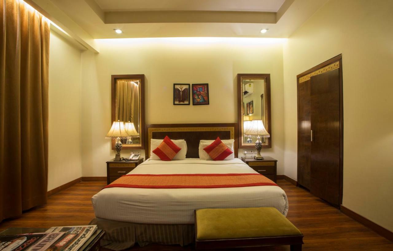 Hotel Picasso Paschim Vihar Delhi - Couple Friendly Local Ids Accepted Buitenkant foto