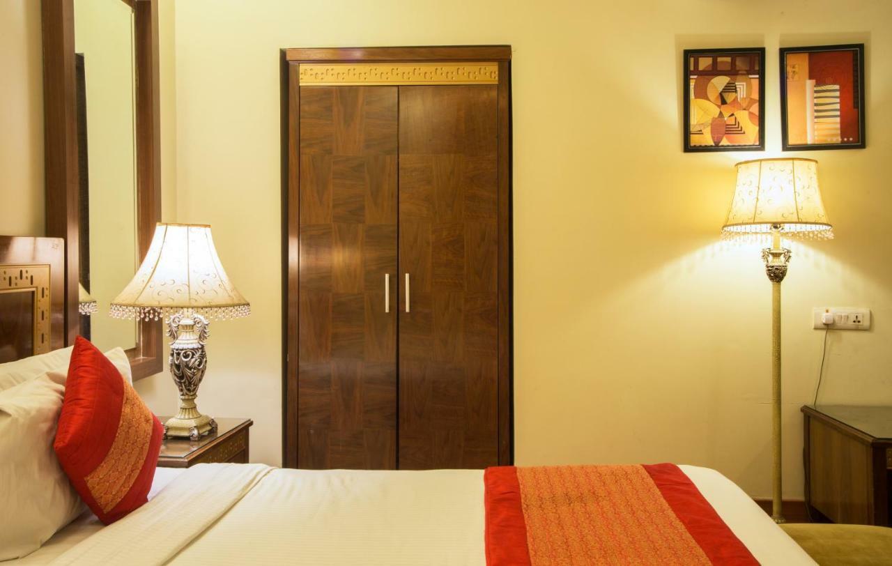 Hotel Picasso Paschim Vihar Delhi - Couple Friendly Local Ids Accepted Buitenkant foto