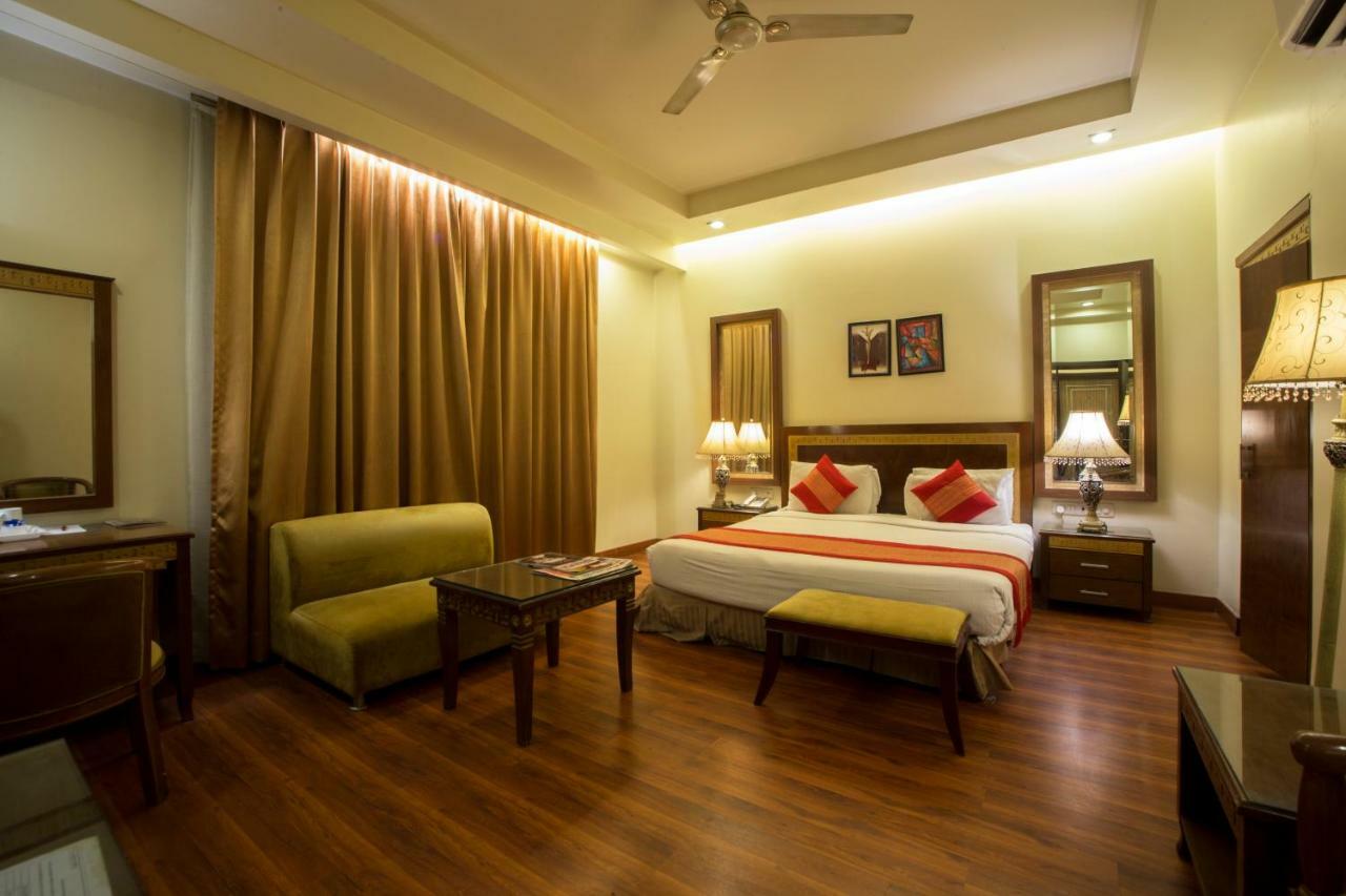 Hotel Picasso Paschim Vihar Delhi - Couple Friendly Local Ids Accepted Buitenkant foto