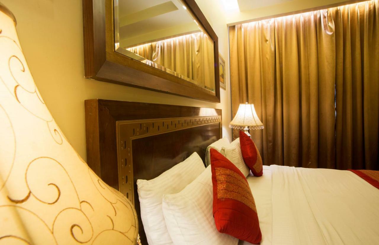 Hotel Picasso Paschim Vihar Delhi - Couple Friendly Local Ids Accepted Buitenkant foto