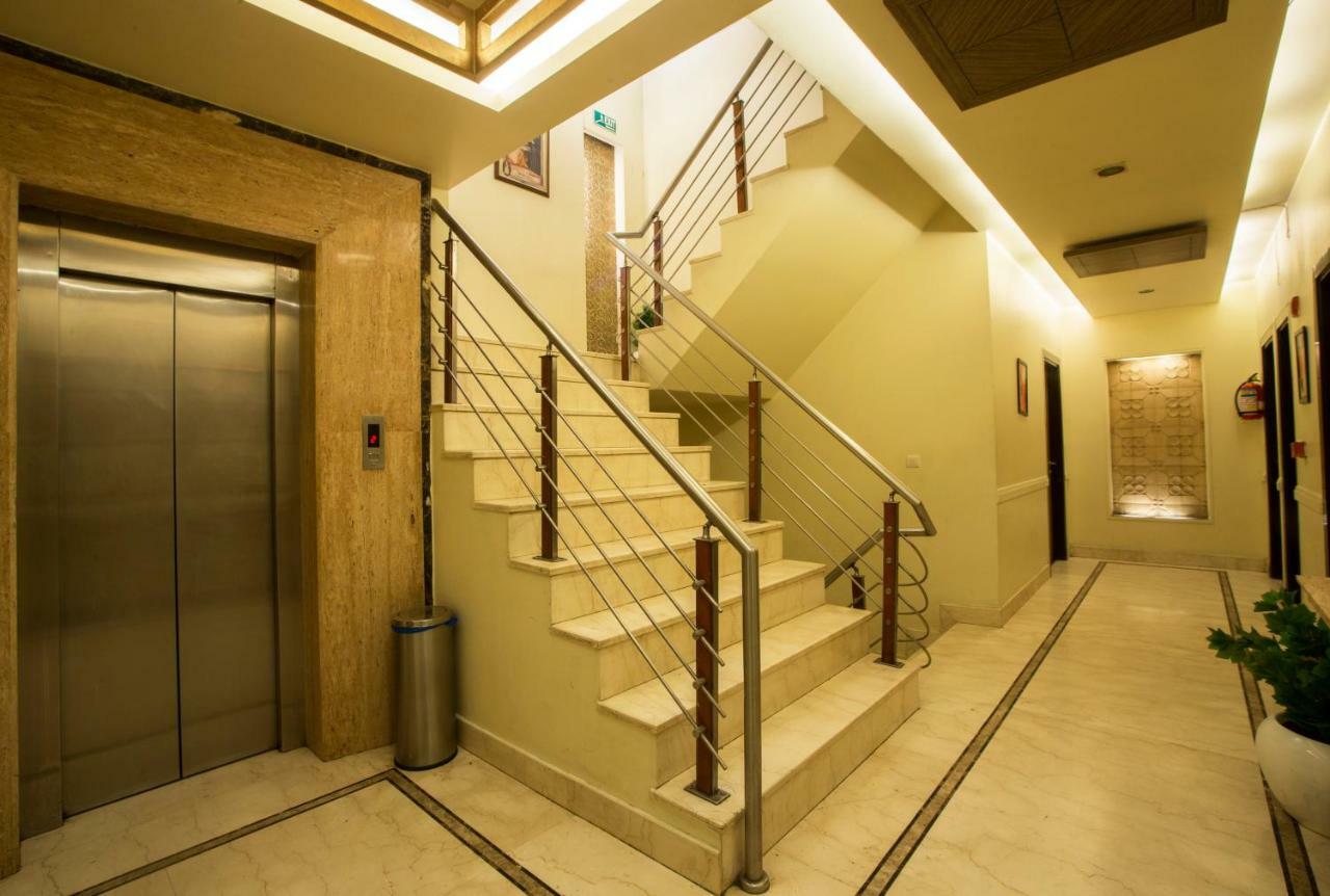 Hotel Picasso Paschim Vihar Delhi - Couple Friendly Local Ids Accepted Buitenkant foto