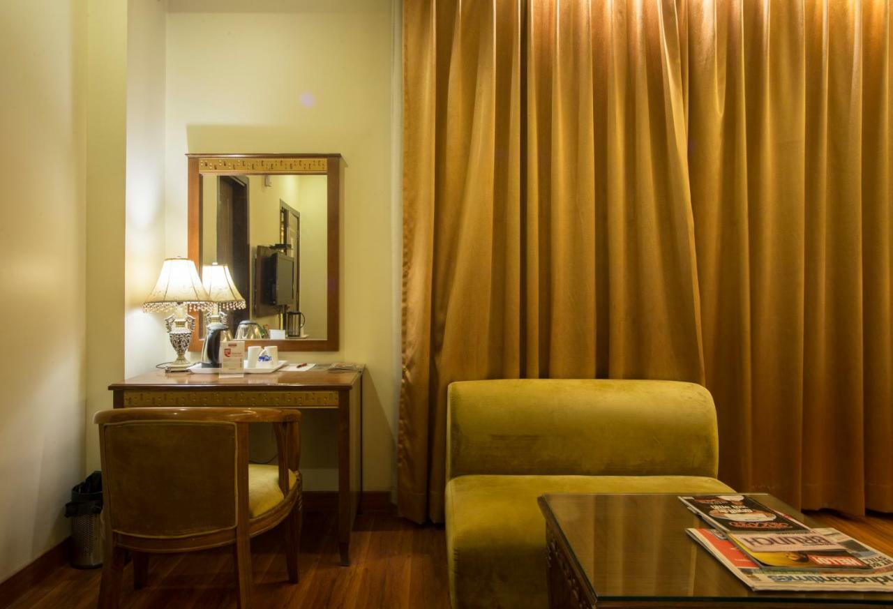 Hotel Picasso Paschim Vihar Delhi - Couple Friendly Local Ids Accepted Buitenkant foto